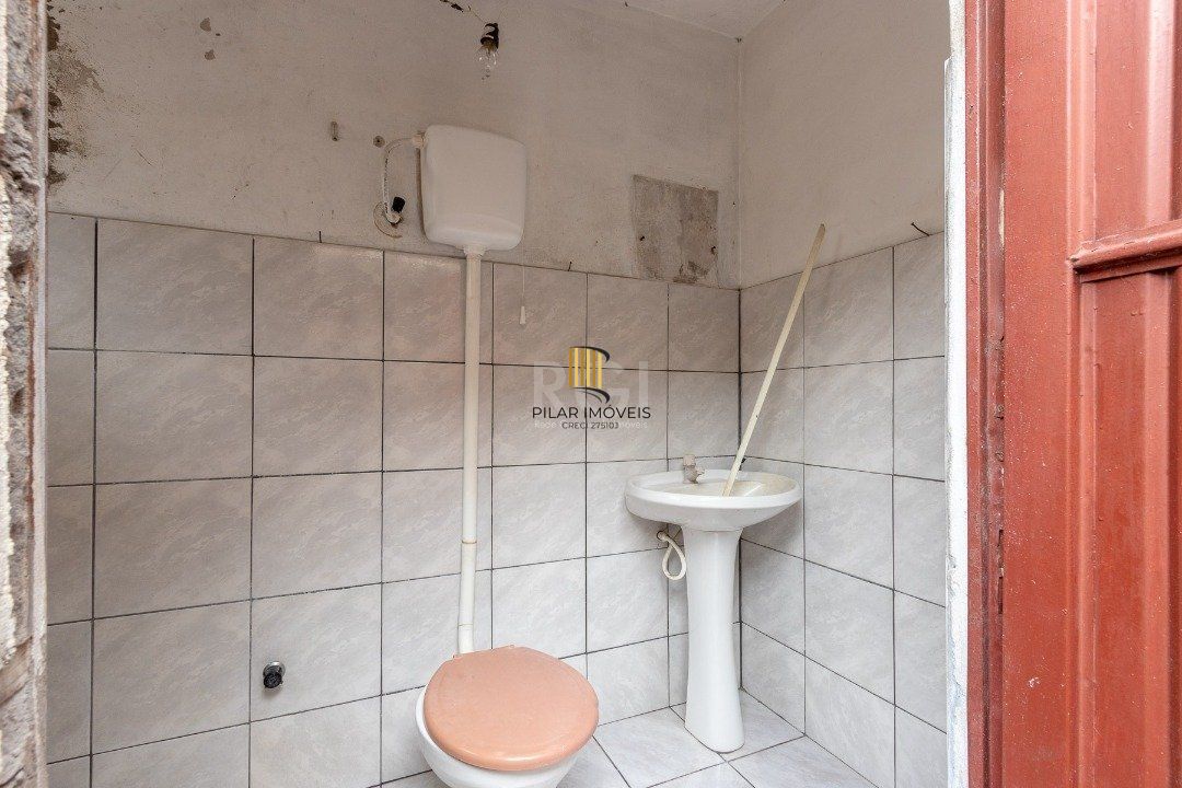Casa para Venda - 161m², 3 dormitórios, 3 vagas - Nonoai