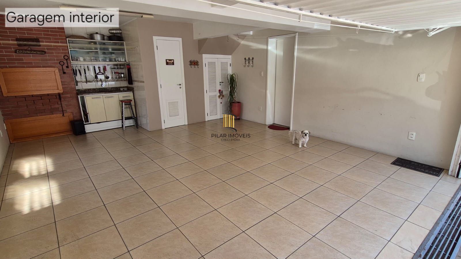 Excelente casa de 4 dormitórios, 1 suíte e 2 vagas em Novo Hamburgo.