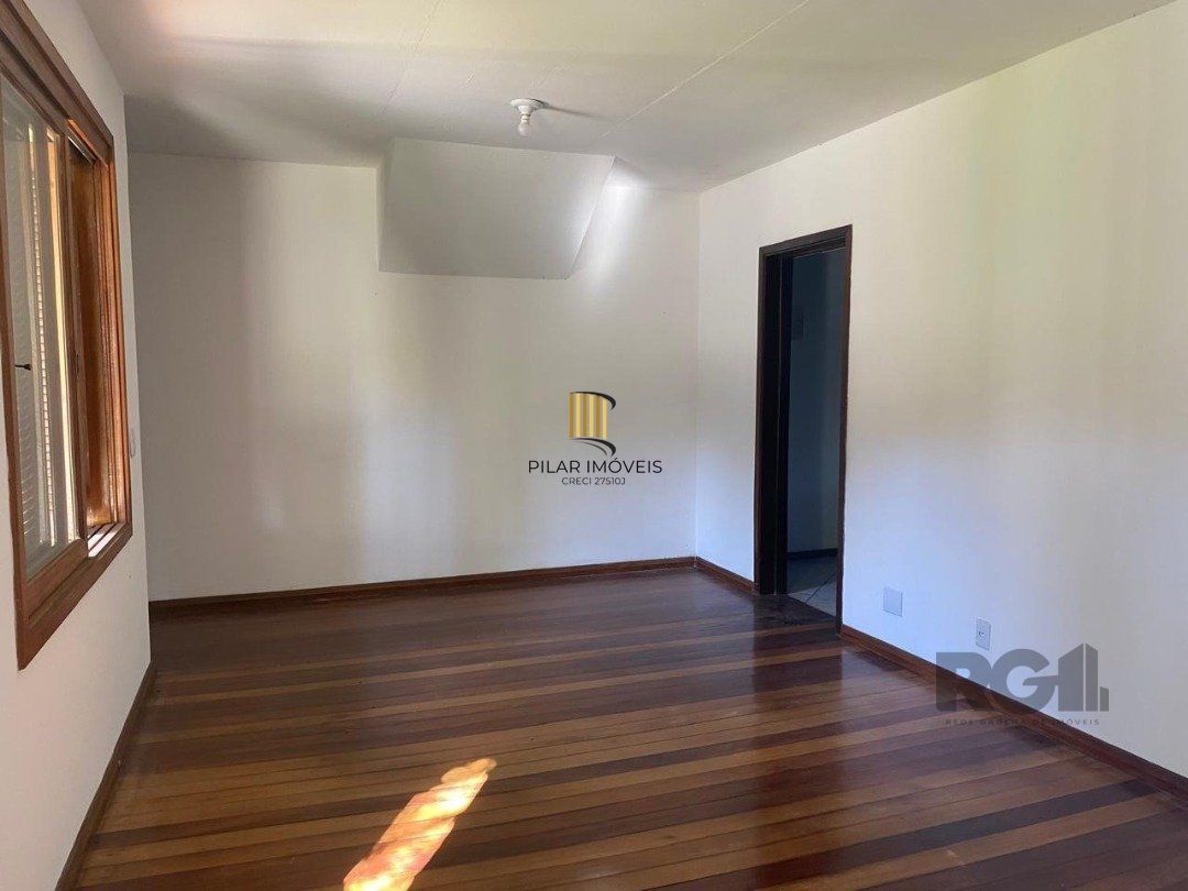 Casa de Condomínio 3 dormitórios no bairro Hípica