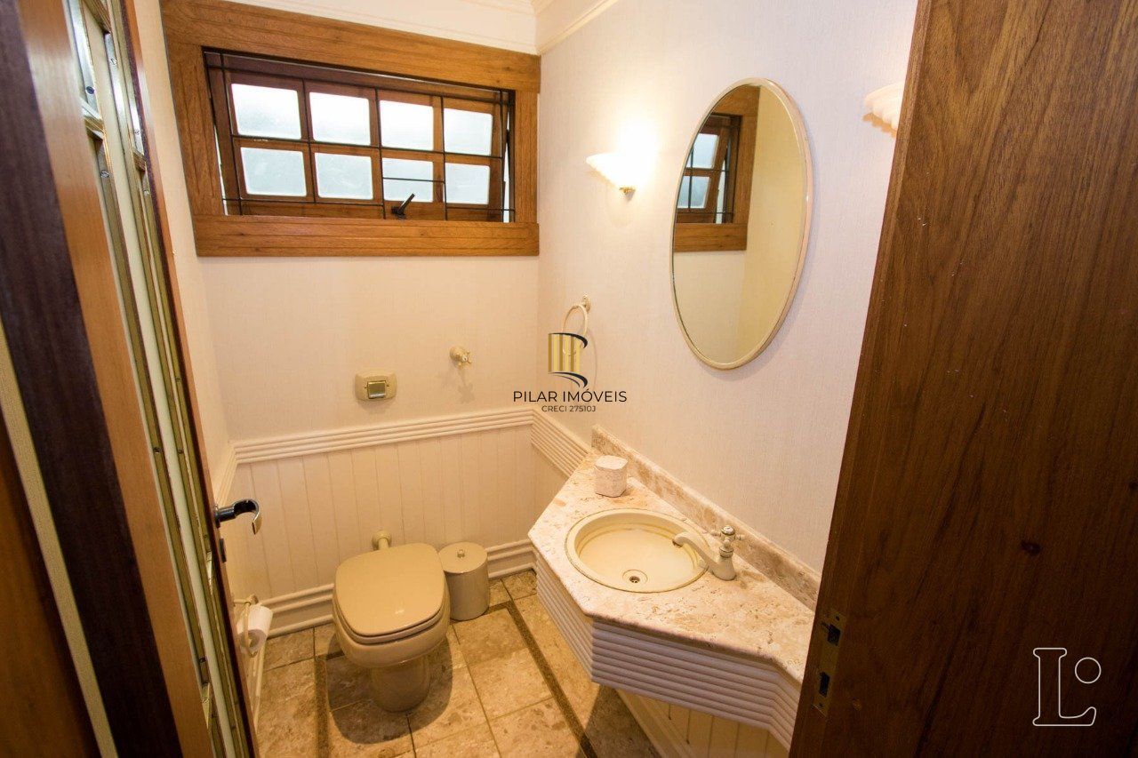 Casa para Venda - 427m², 4 dormitórios, sendo 1 suites, 4 vagas - Jardim Isabel
