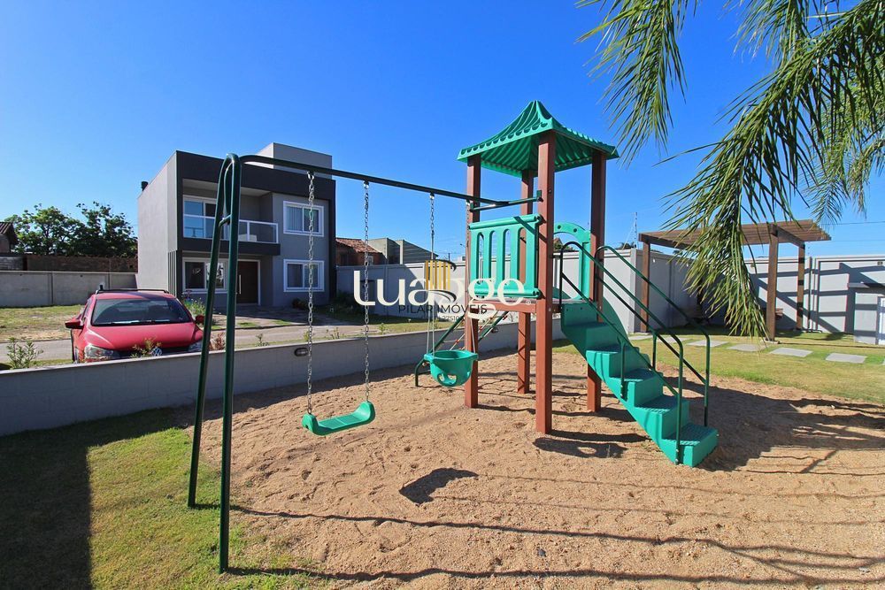 Casa em condomínio fechado Pateo Verde, 3 suítes sendo 1 master com sacada e 2 vagas de garagem