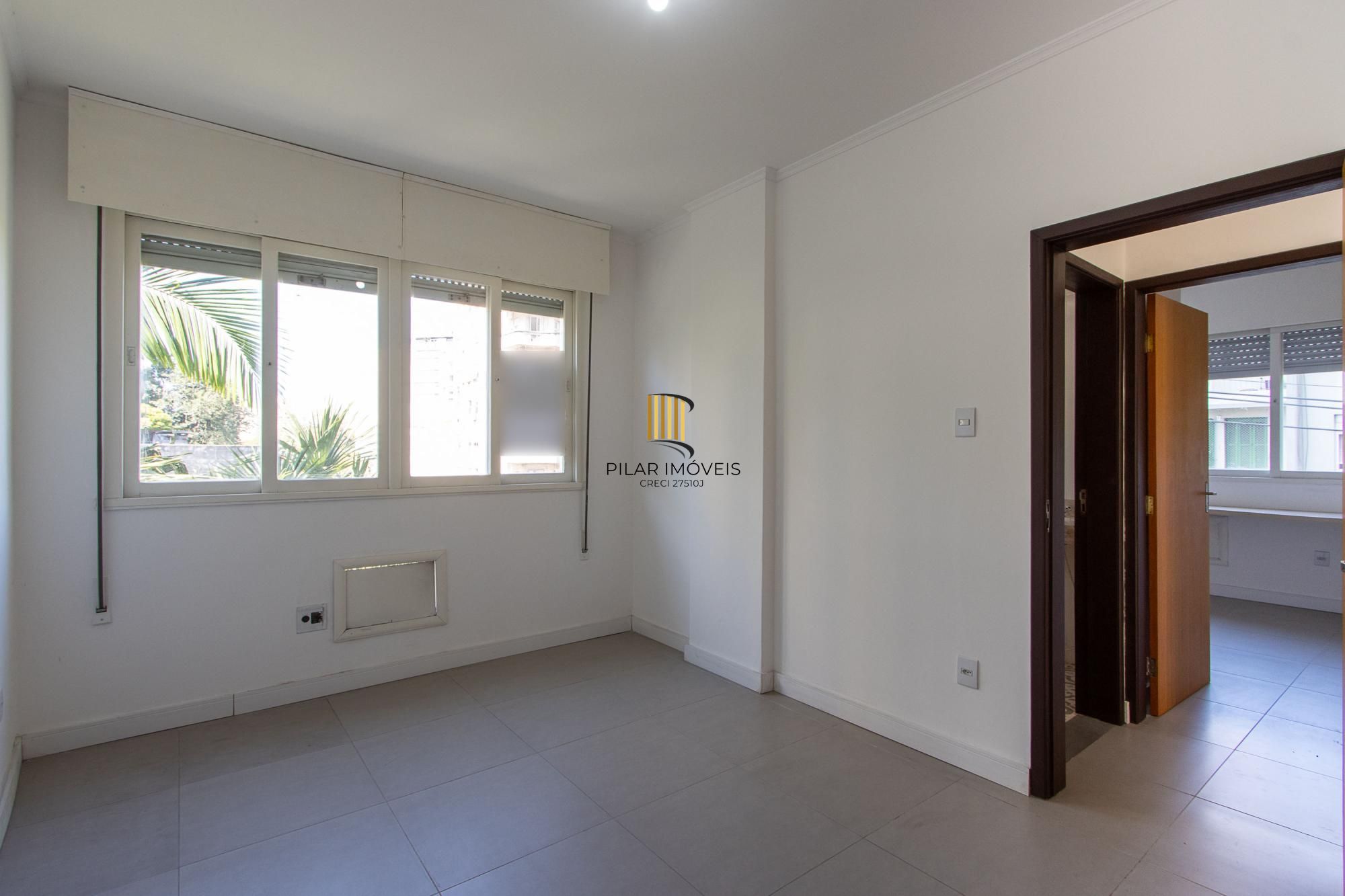 Apartamento à venda no bairro Moinhos de Vento, em Porto Alegre – RS. Com área privativa de 100.73m².