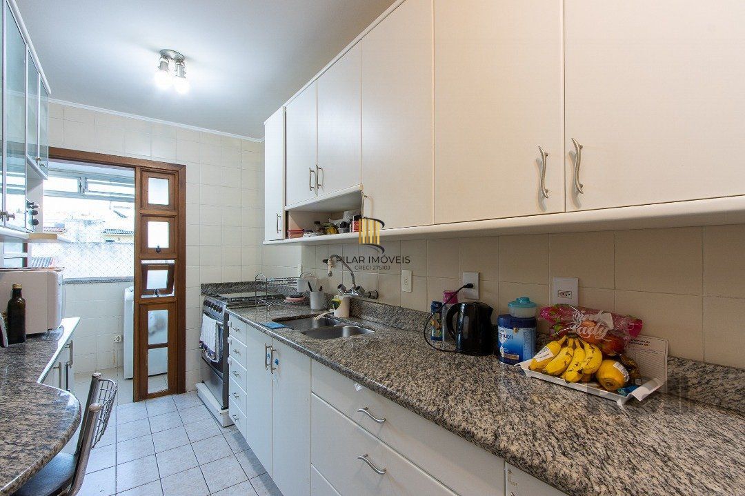 Apartamento 3 dormitórios no bairro Menino Deus