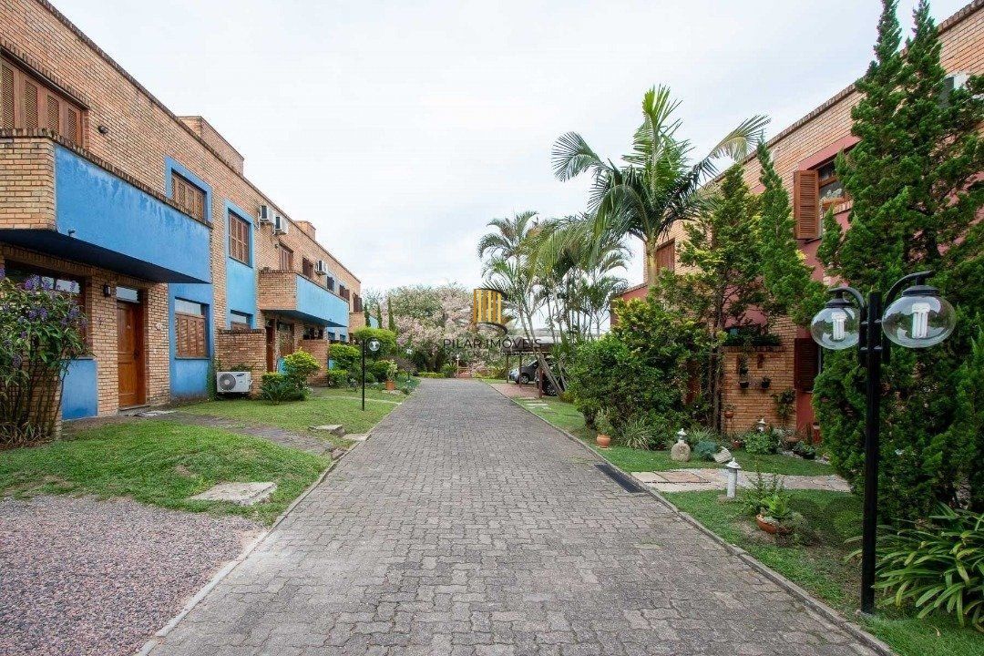 Casa Condominio para Venda - 170m², 3 dormitórios, sendo 1 suites, 2 vagas - Cavalhada