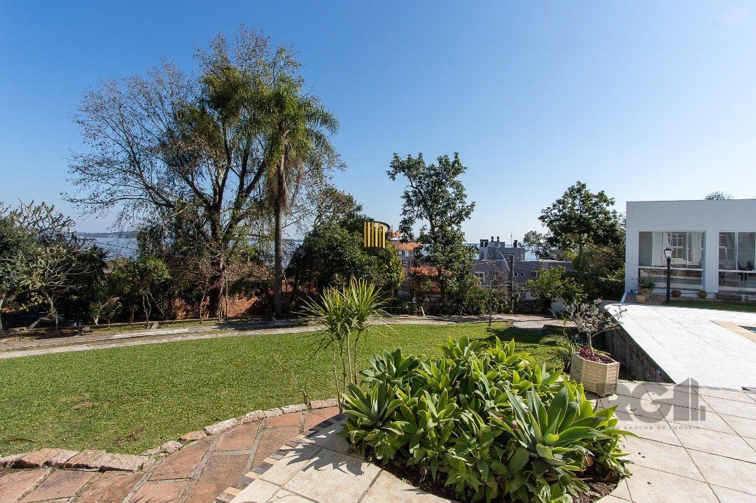 Casa 4 dormitórios no bairro Vila Conceição