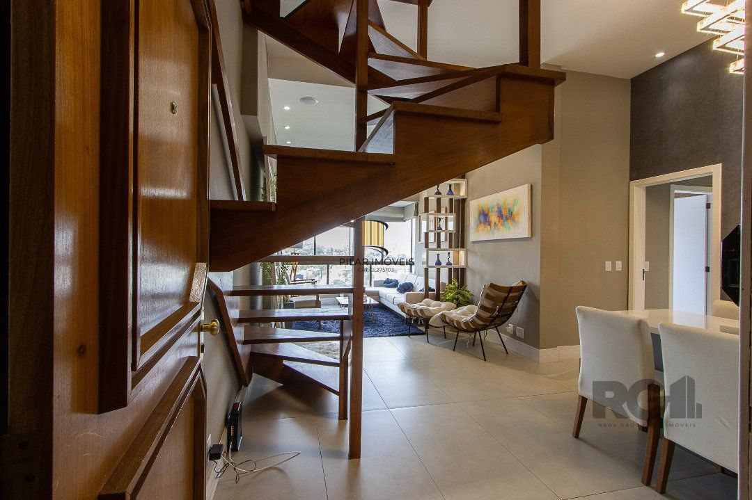 Cobertura para Venda - 209m², 3 dormitórios, sendo 1 suites, 2 vagas - Bela Vista