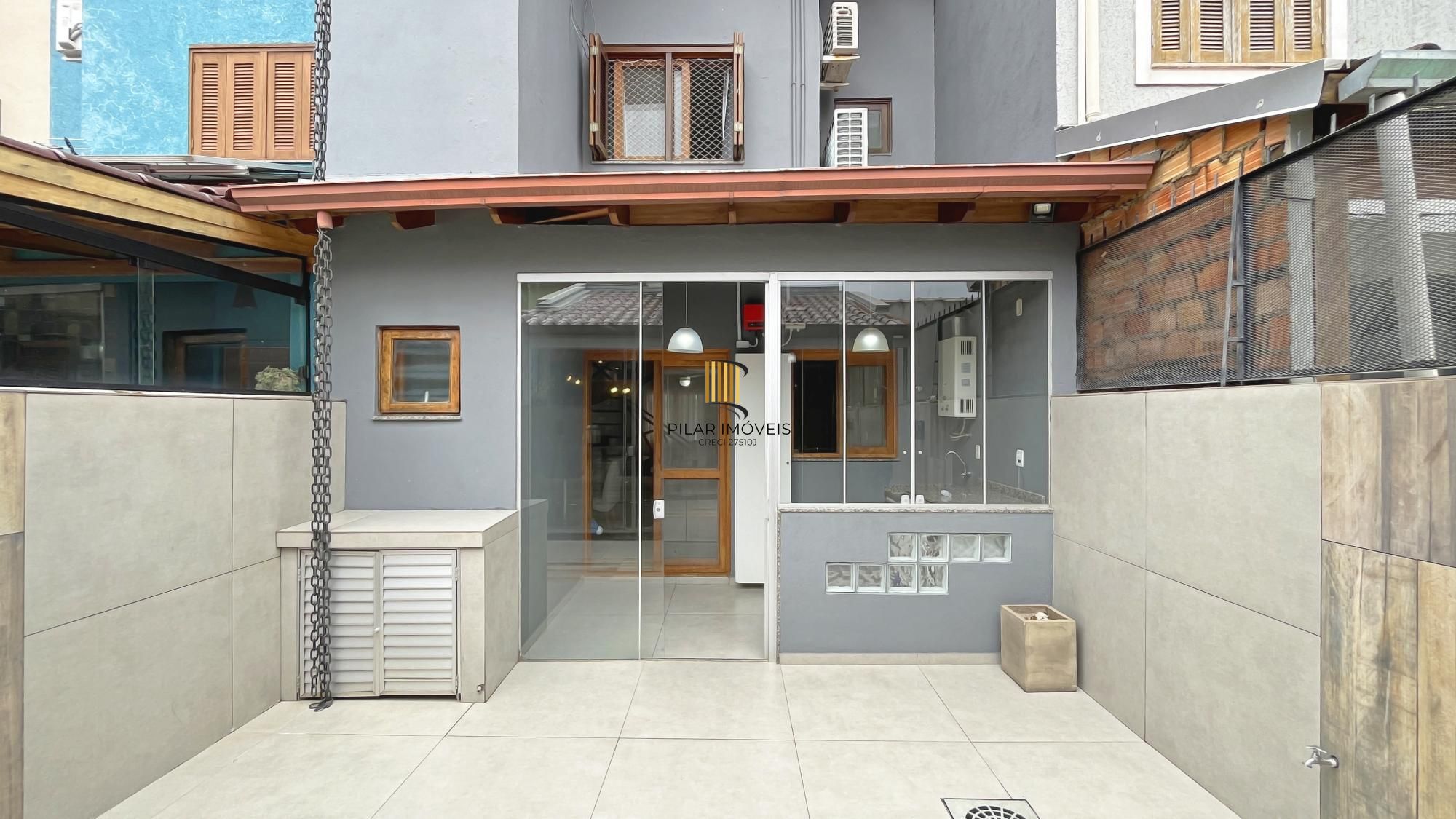 Casa 2 dormitórios no bairro Aberta dos Morros