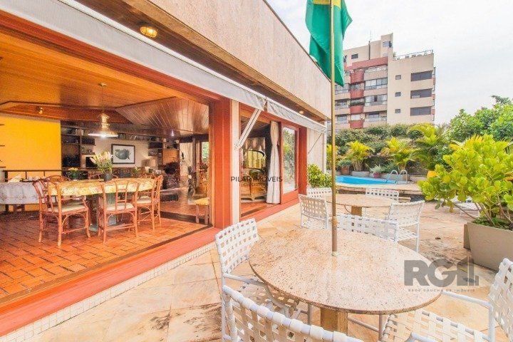 Cobertura no Moinhos de Vento, com 579m² privativos