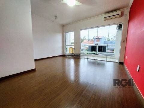 Casa 2 dormitórios no bairro Hípica