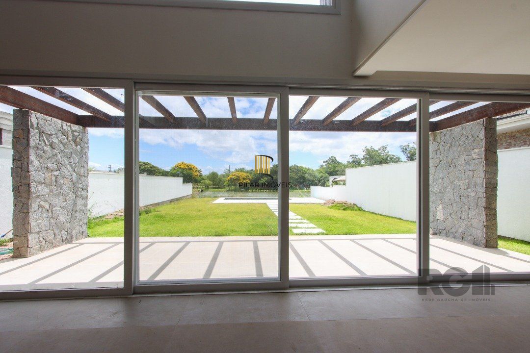 Casa de Condomínio 4 dormitórios no bairro Belém Novo