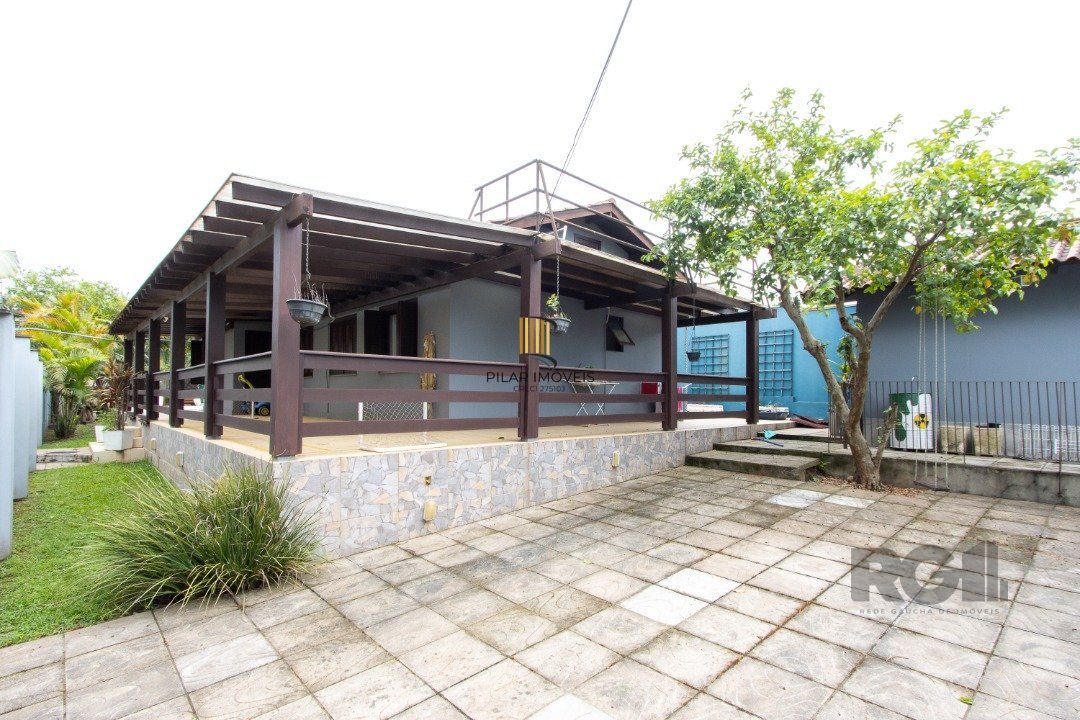 Casa 3 dormitórios no bairro Hípica