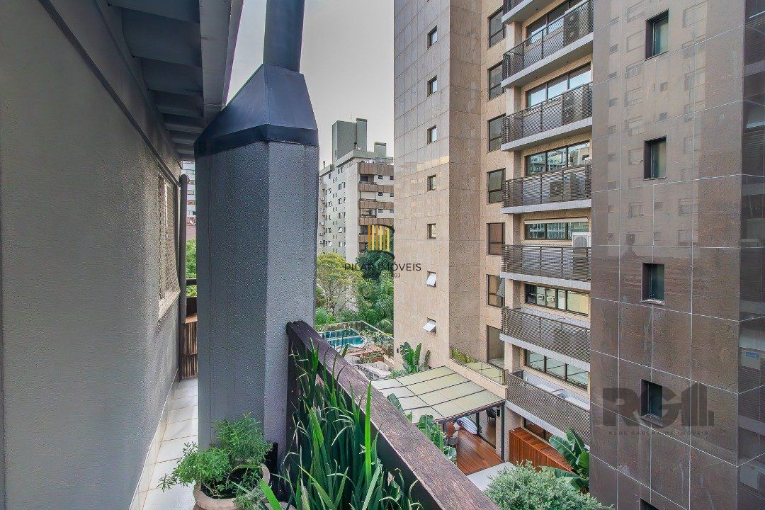 Cobertura 5 dormitórios no bairro Auxiliadora