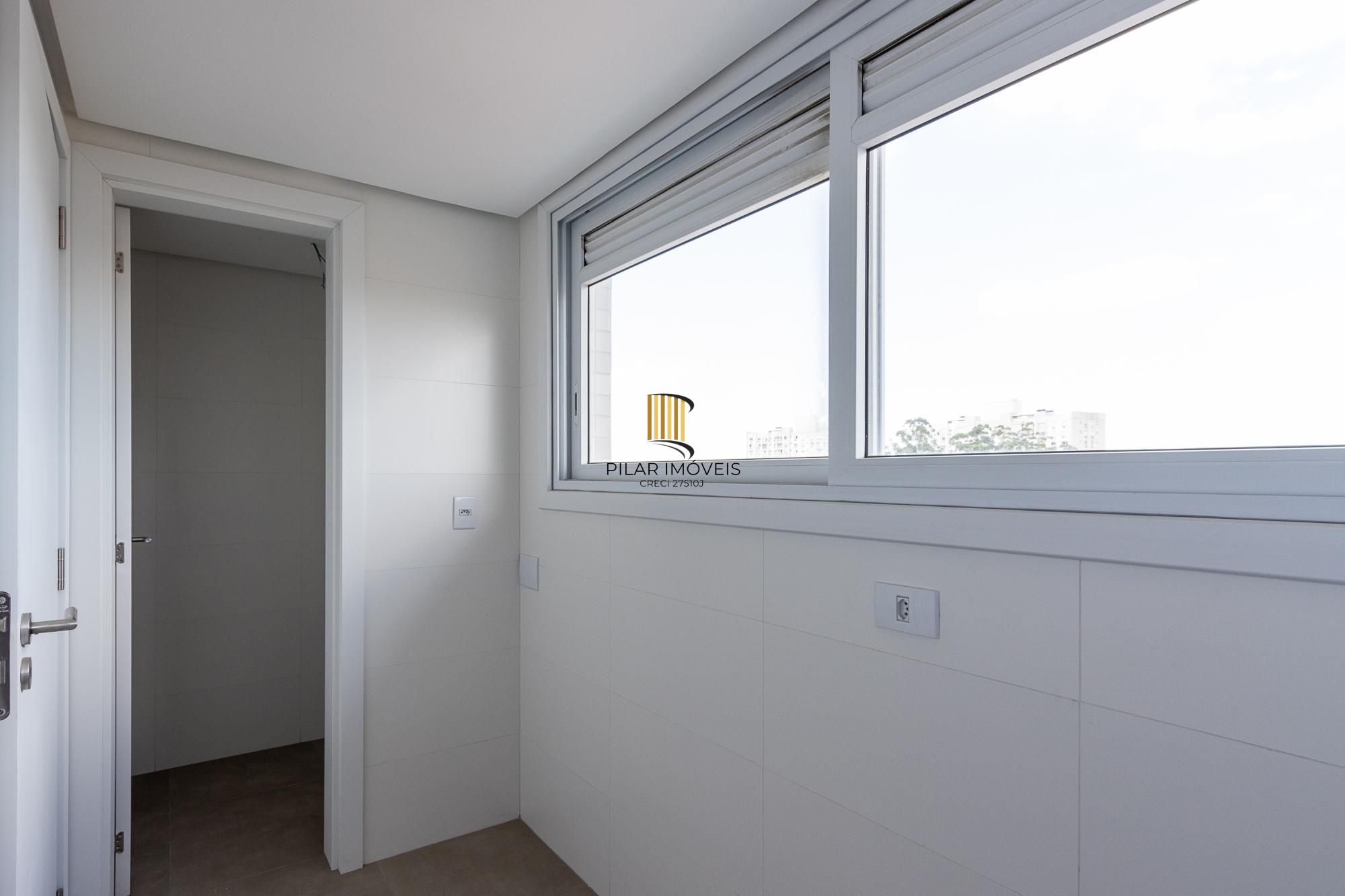 Apartamento de 3 dormitórios, 3 suítes, e 4 vagas, no bairro Jardim Lindoia