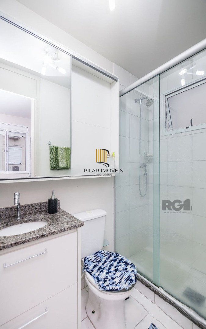 Apartamento para Venda - 67.3m², 3 dormitórios, sendo 1 suites, 1 vaga - Humaitá