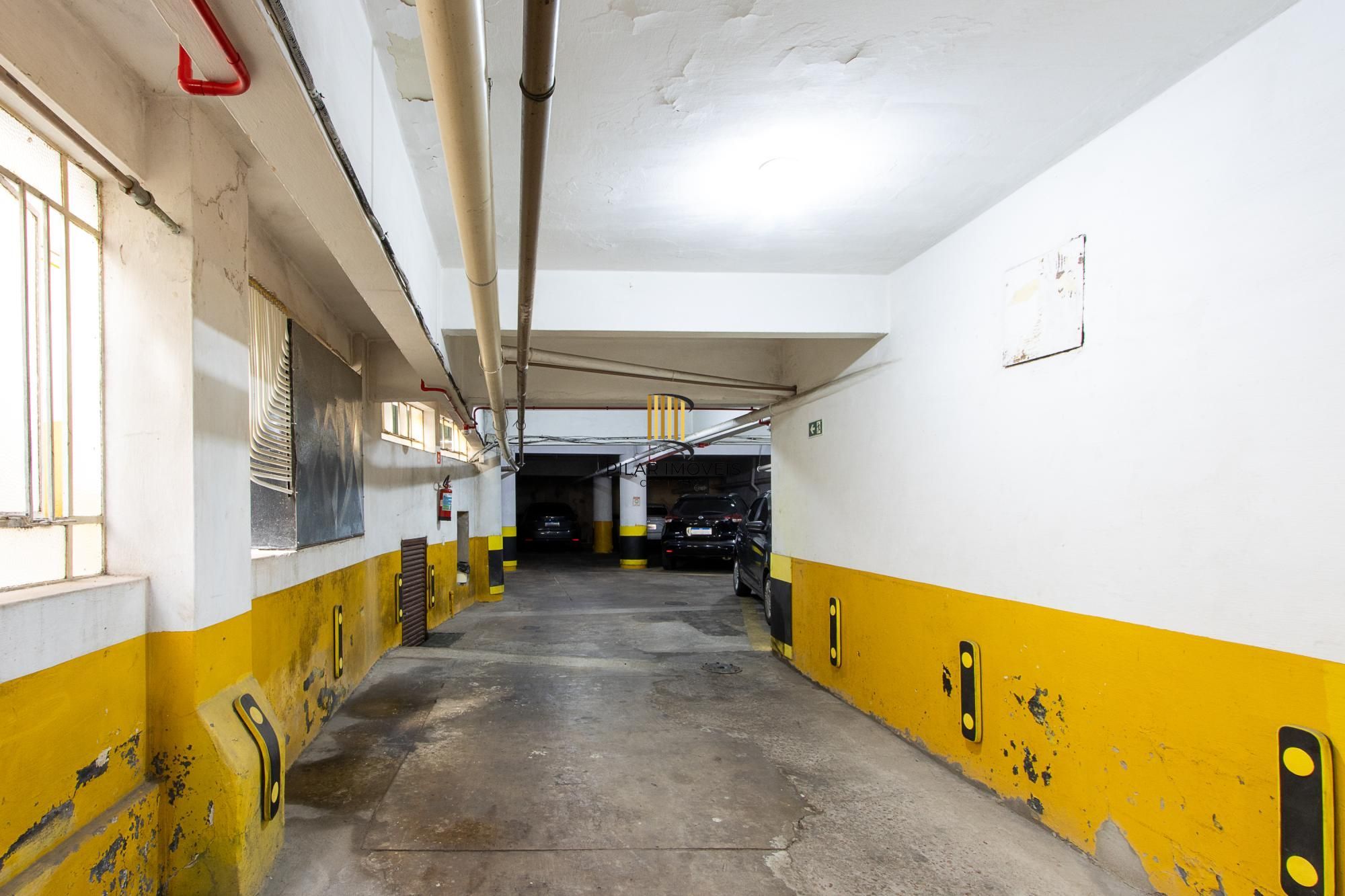 Apartamento 3 Dormitórios Ensolarado no Centro de Porto Alegre