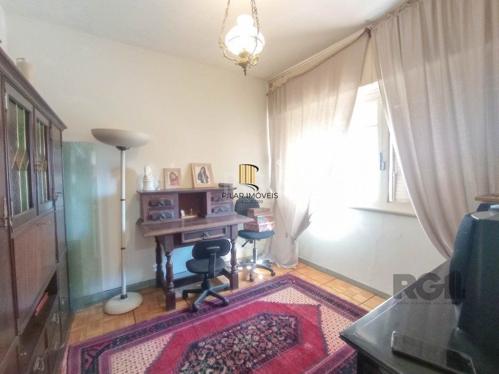 Casa para venda com 4 dormitórios no bairro Cristal