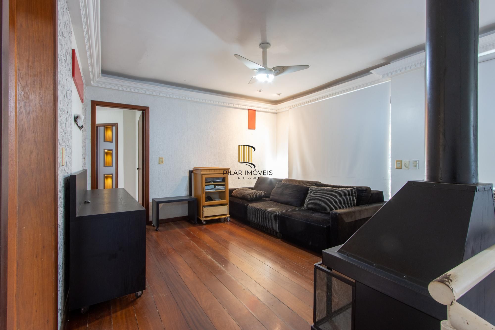 Excelente Casa em Condominio Fechado com 440,60m Dormitórios, sendo 2 Suítess