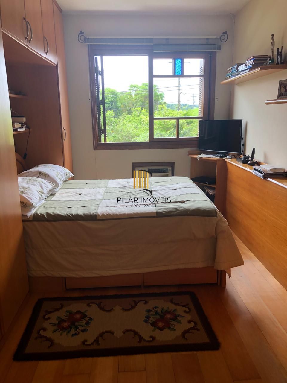 Casa de condomínio, 3 quartos, 1 suíte, 1 vaga coberta, no bairro Espirito Santo.