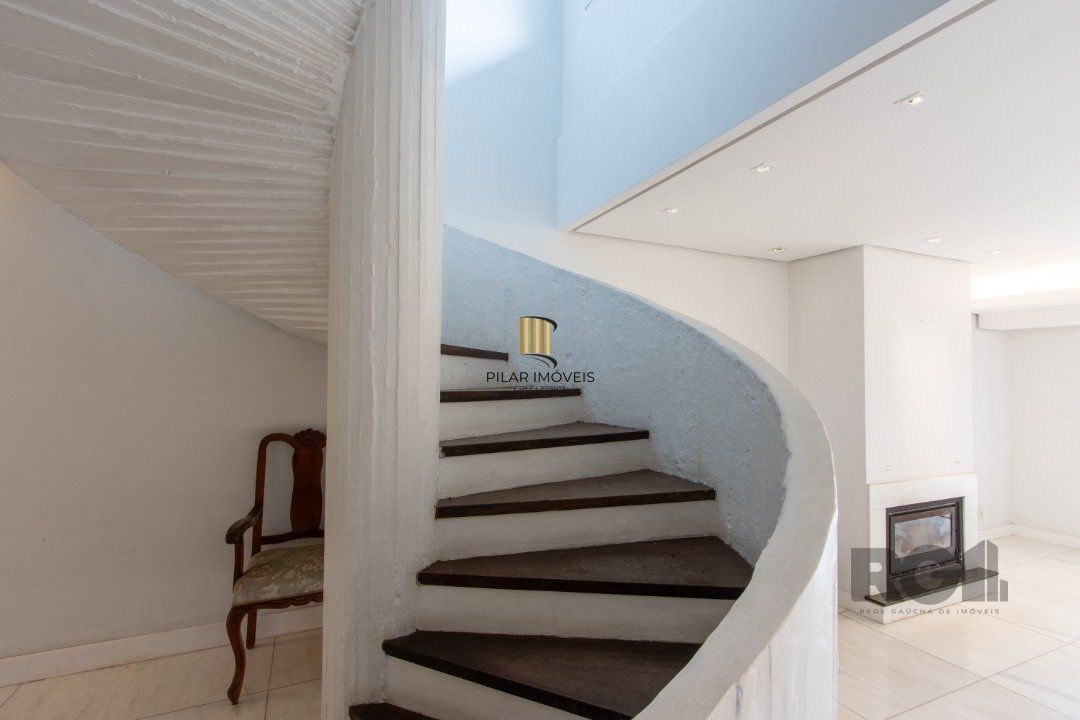 Casa 4 dormitórios no bairro Cristal