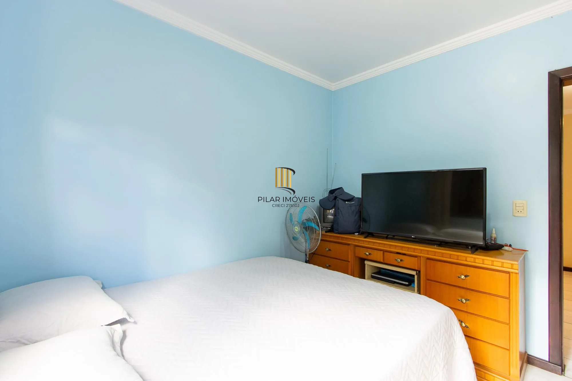 Casa Residencial ou Comercial, com 3 quartos (1 suite), 229m² privativos - Bairro Tristeza