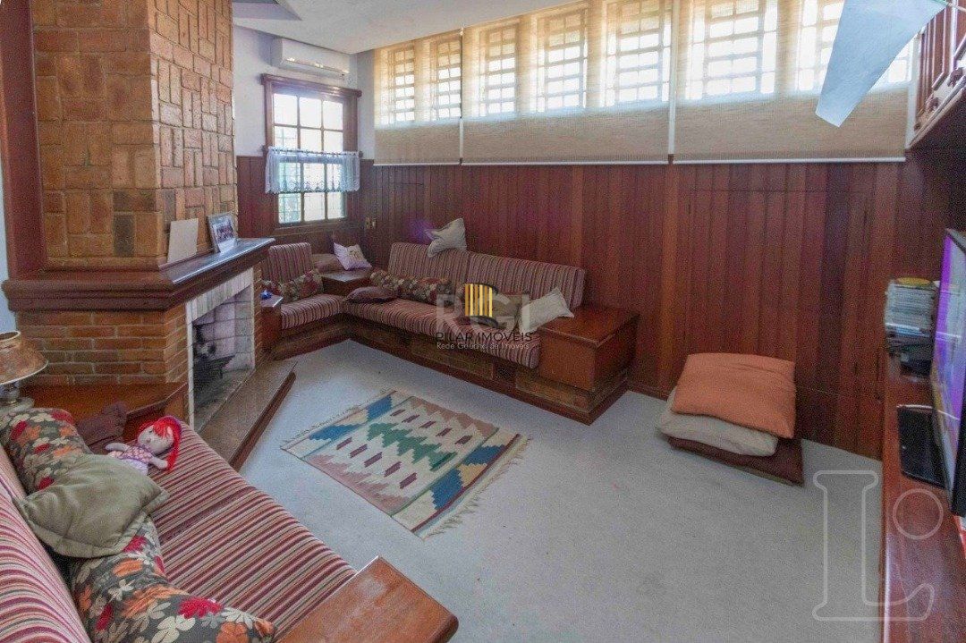 Casa para Venda - 349m², 4 dormitórios, sendo 1 suites, 3 vagas - Tristeza