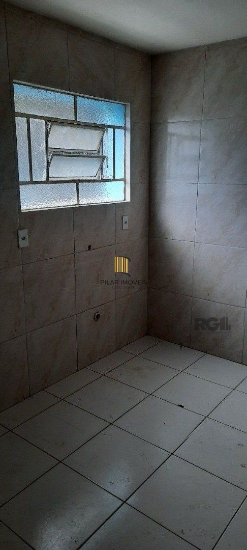 Oportunidade Imperdível: Prédio com 4 Apartamentos, Pátio e 2 Vagas de Garagem