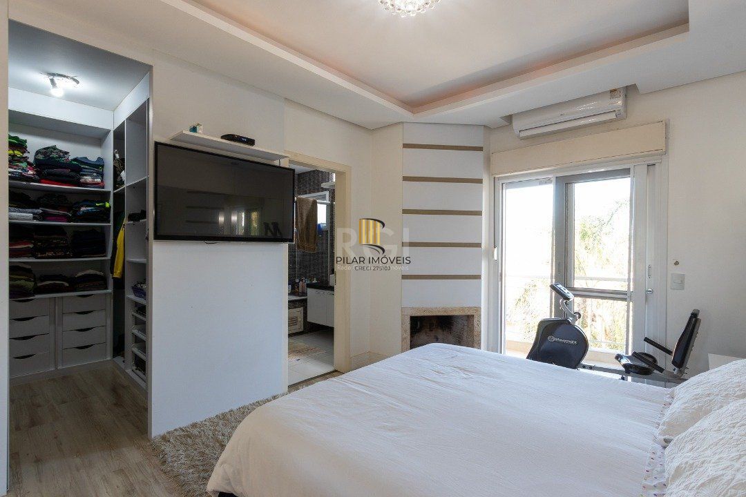 Casa Condominio para Venda - 245.29m², 3 dormitórios, sendo 1 suites, 2 vagas - Pedra Redonda