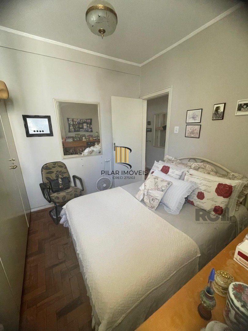 Apartamento no Petrópolis de 1 dormitório desocupado