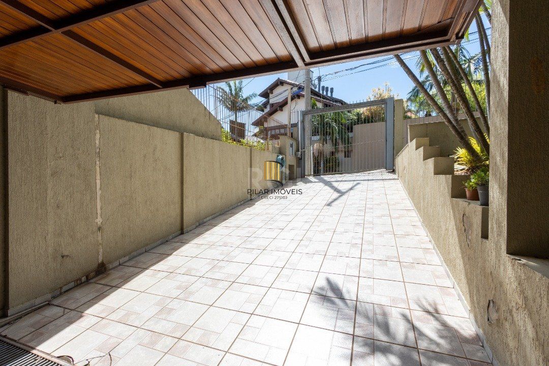 Casa de Condomínio 4 dormitórios no bairro Nonoai