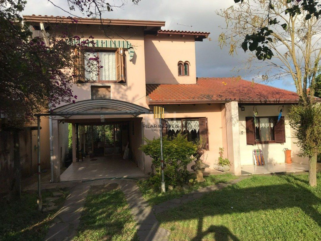 Casa para Venda - 347m², 5 dormitórios, sendo 2 suites, 2 vagas - Tristeza - Pilar Imóveis