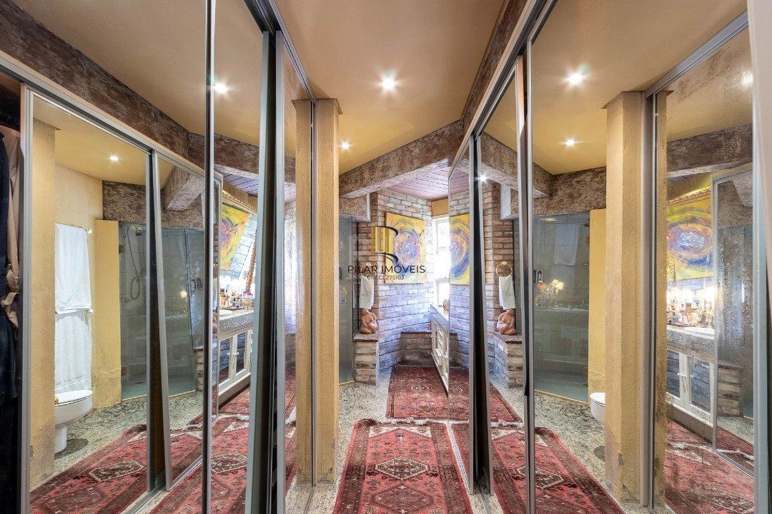 Casa para Venda - 418m², 4 dormitórios, sendo 1 suites, 2 vagas - Jardim Isabel