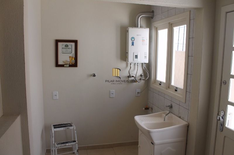 Casa para Venda - 220m², 3 dormitórios, sendo 1 suites, 4 vagas - Ipanema