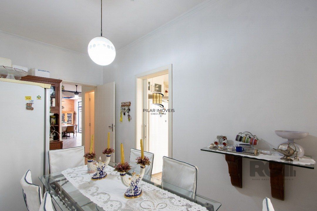 Casa 3 dormitórios no bairro Três Figueiras