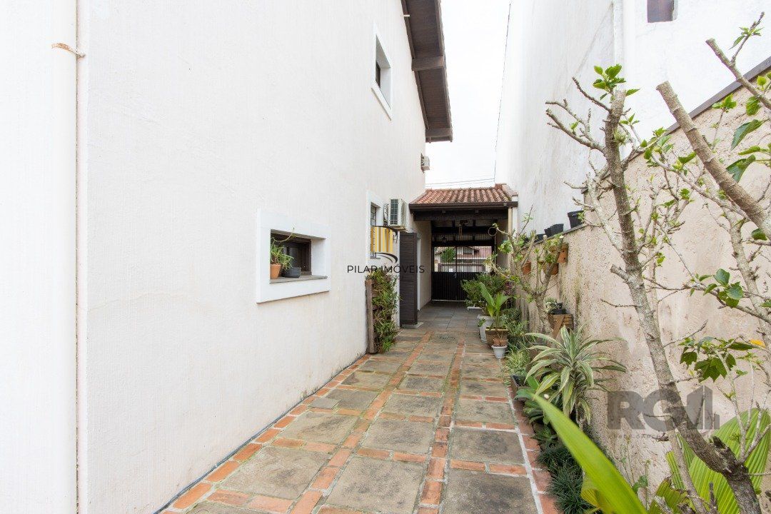Casa para Venda - 200m², 3 dormitórios, sendo 1 suites, 3 vagas - Jardim Verde