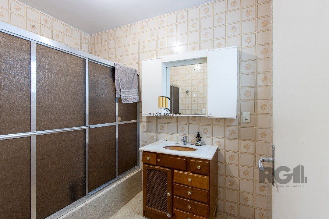 Casa 3 dormitórios no bairro Ipanema
