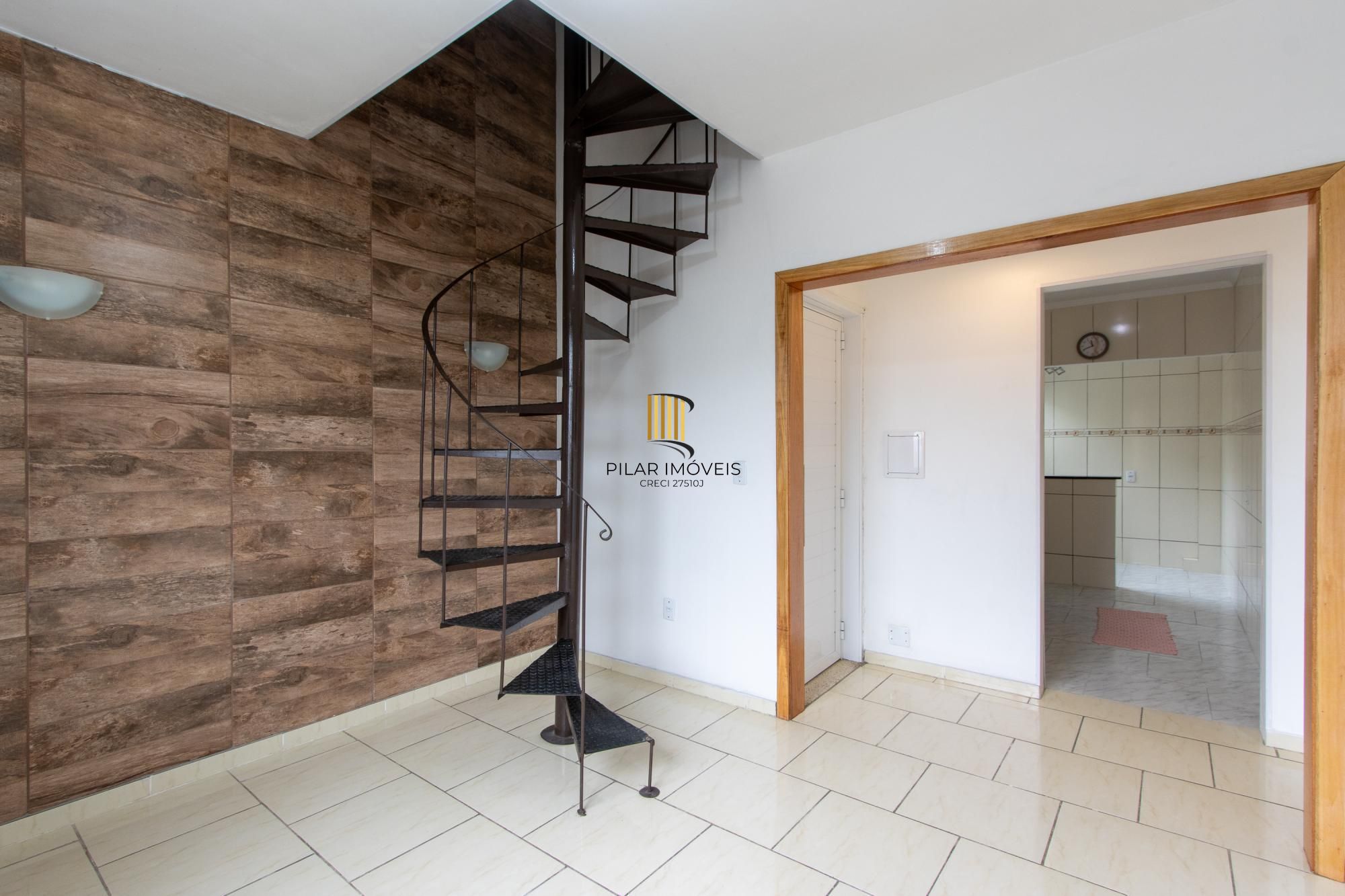 Casa 6 dormitórios no bairro Santa Tereza