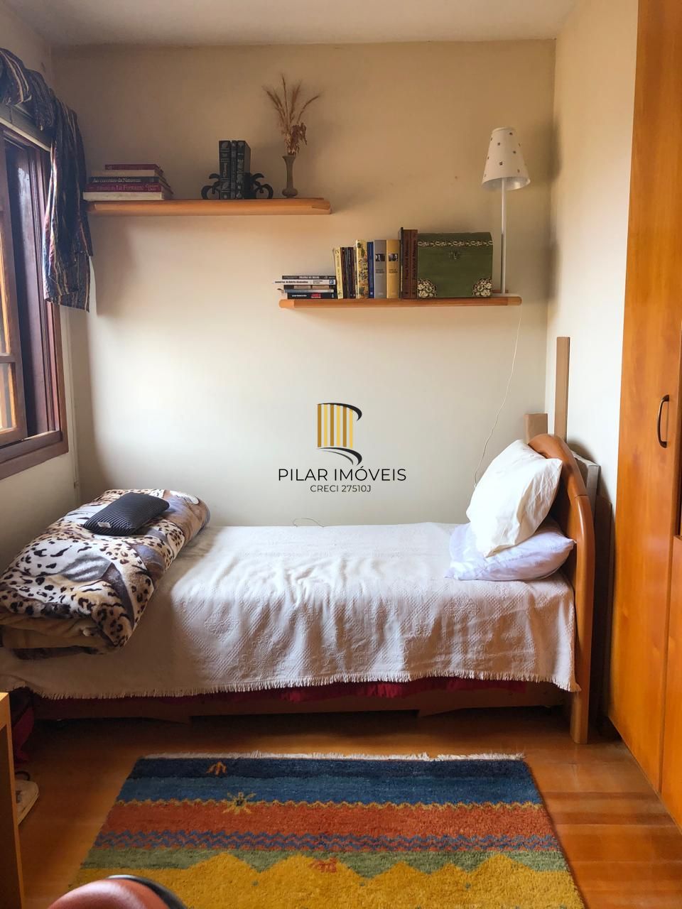 Casa de condomínio, 3 quartos, 1 suíte, 1 vaga coberta, no bairro Espirito Santo.