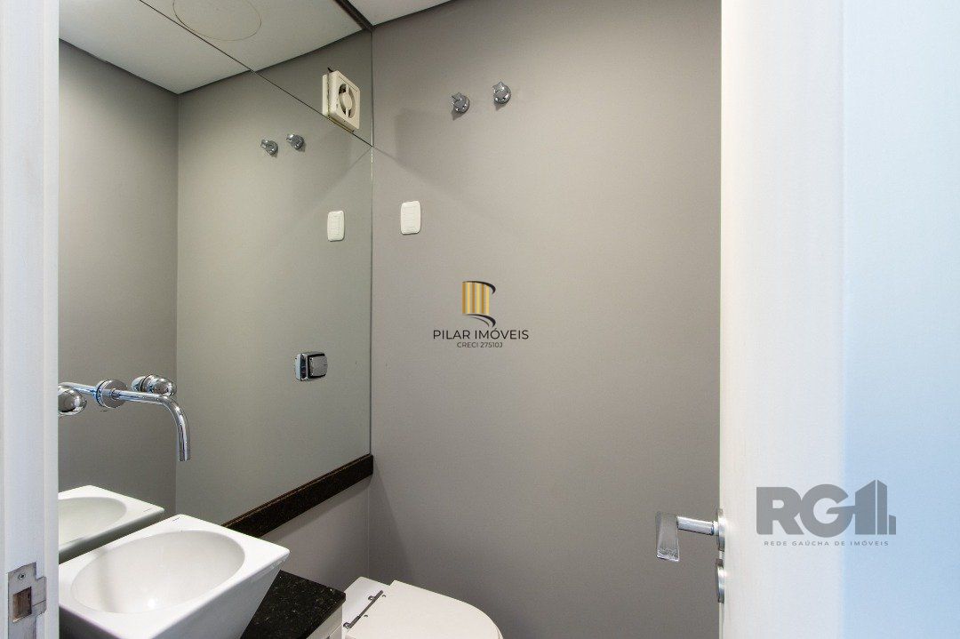 Apartamento para Venda - 200.1m², 3 dormitórios, sendo 3 suites, 5 vagas - Cristal