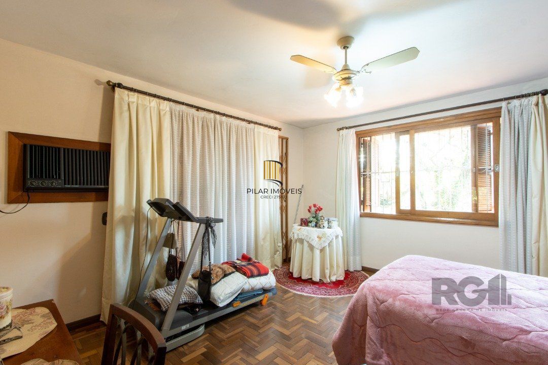 Casa 4 dormitórios no bairro Cristal