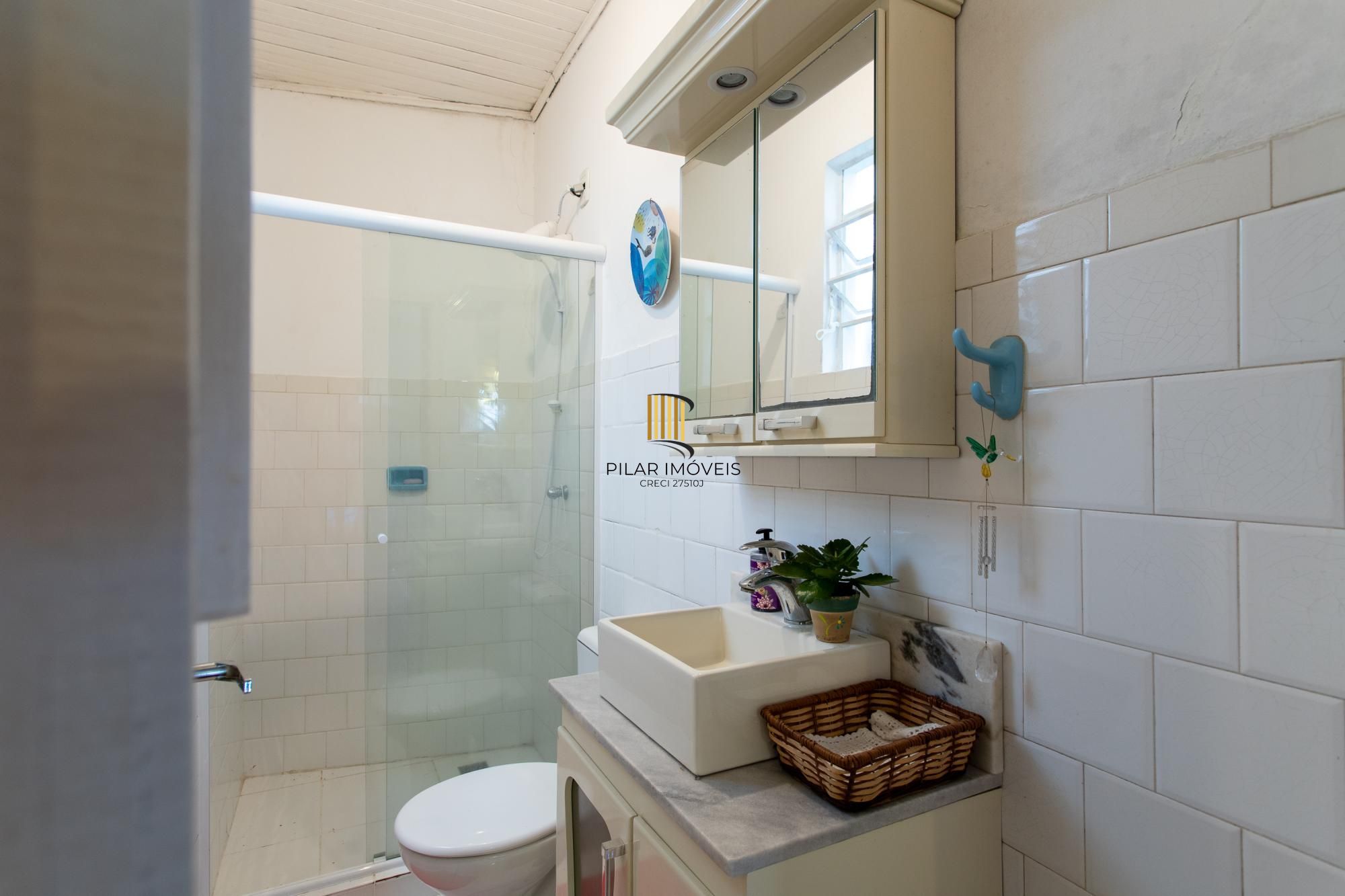 Casa 5 dormitórios no bairro Vila Assunção