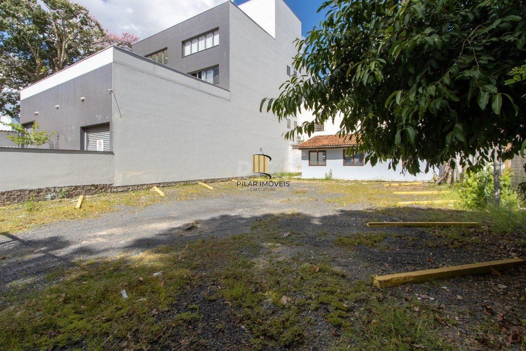 terreno   com  298,30 m2 de área Total, medindo 12,64 X 23,60