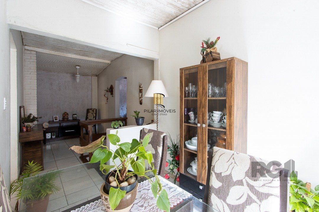 Casa 2 dormitórios no bairro Cristal