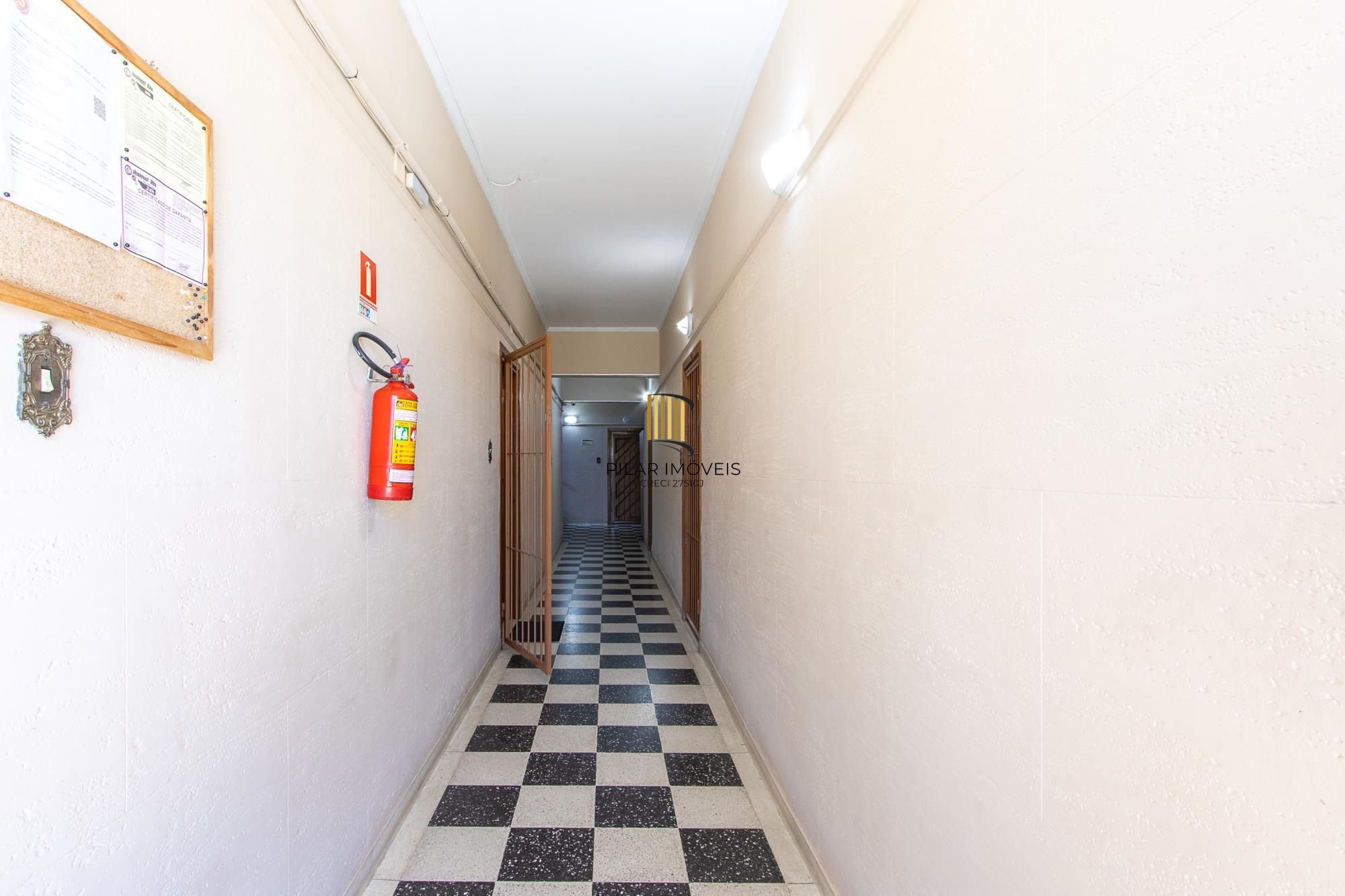 Apartamento de 2 dormitórios no bairro Medianeira.