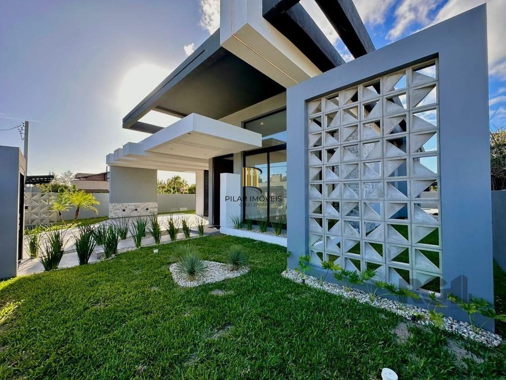 Casa 4 Dormitório(s) Bairro Atlântida