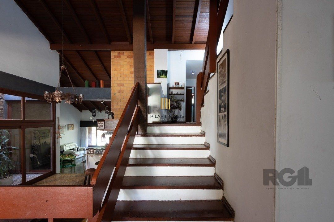 Casa 4 dormitórios no bairro Cristal