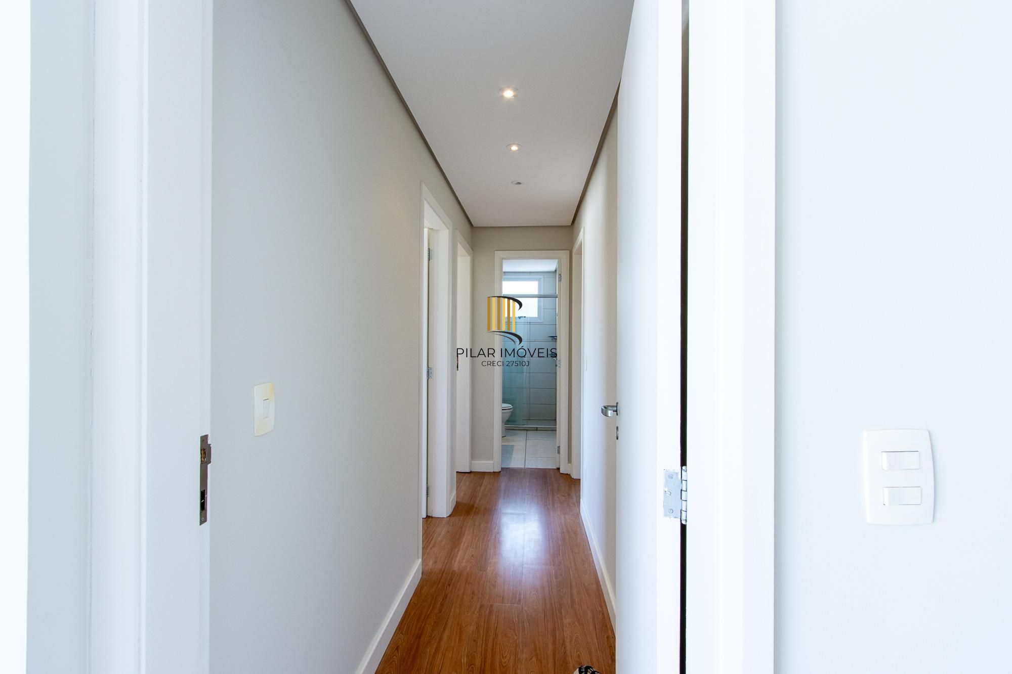 Excelente apartamento de 3 dormitórios, 1 suíte e 2 vagas de garagem.