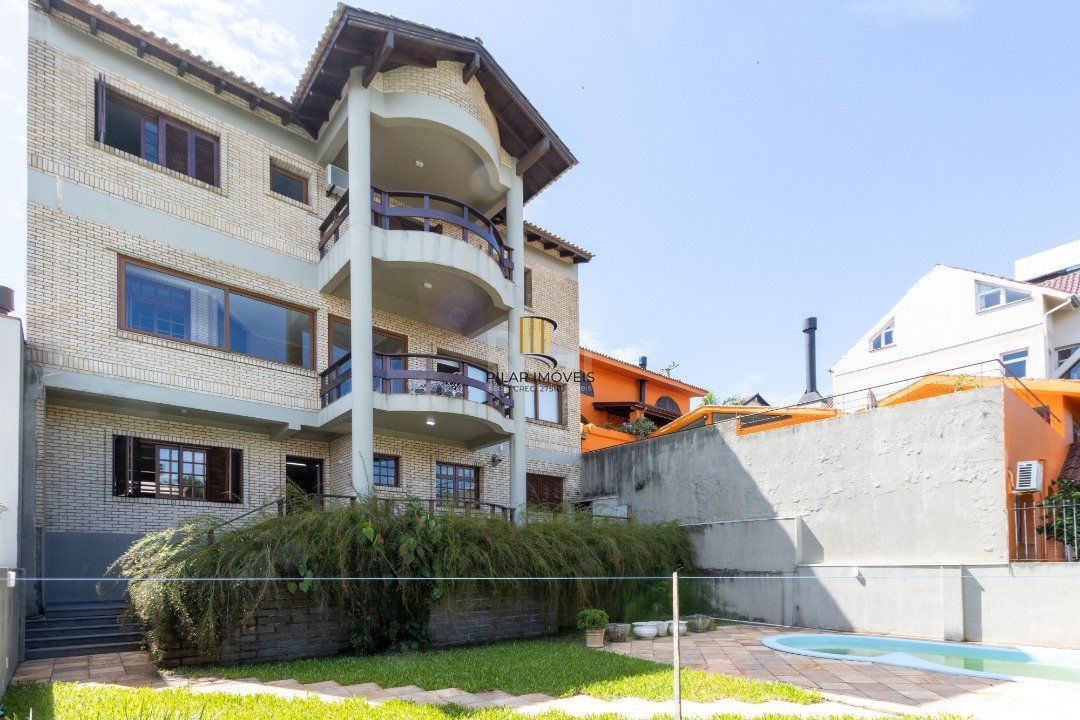 Casa de Condomínio 4 dormitórios no bairro Nonoai