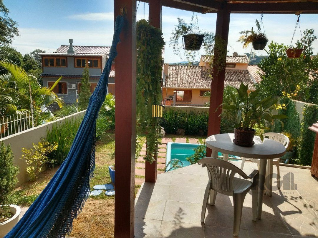Casa 4 dormitórios no bairro Espírito Santo