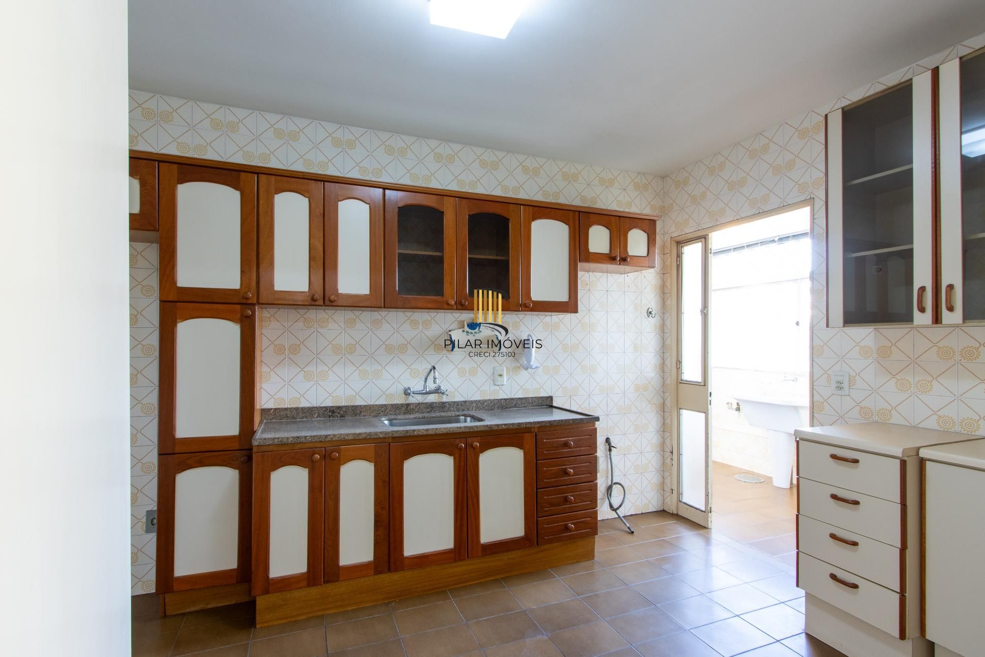 Apartamento de 2 dormitórios e uma vaga,  com infraestrutura