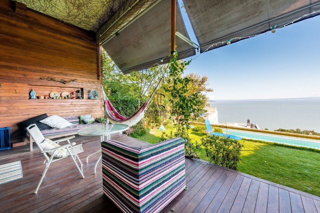 Casa para Venda - 300m², 3 dormitórios, sendo 3 suites, 2 vagas - Sétimo Céu